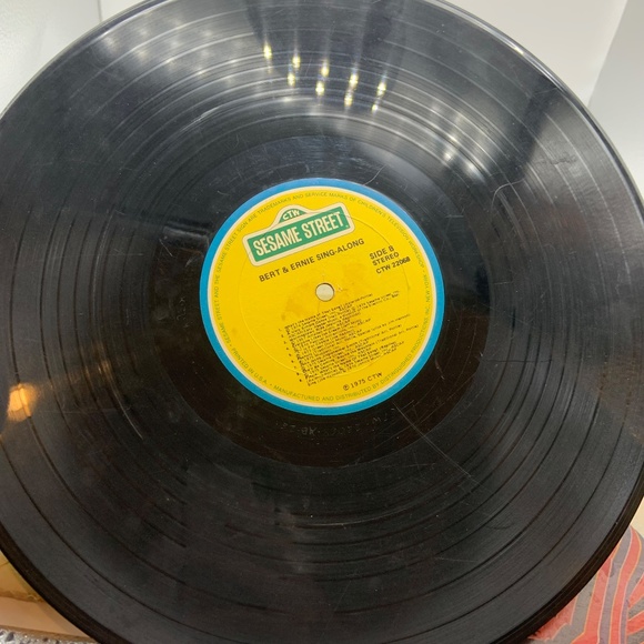 Vintage Sesame Street Vinyl Ernie and Bert Sing-Along LP Record Album - Picture 12 of 15